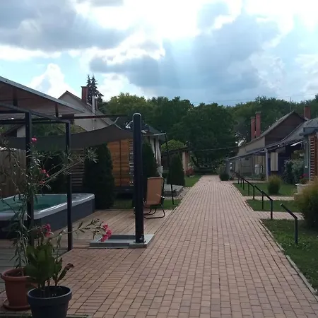 Corner Wellness Püspökladány